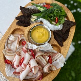 Закуска з трьох видів сала (255г)
