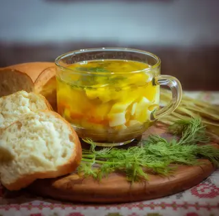 Суп курячий з домашньою локшинаю (400г)
