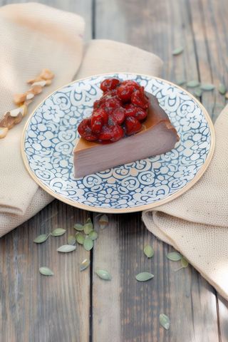 Шоколадний Сан-себастіан із вишнями (200г)