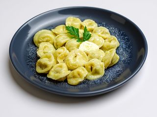 Пельмені домашні "Італьяно" з фірмовим соусом(250г)