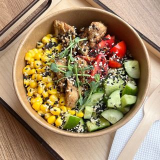 XL боул  №4 (з кіноа та індичкою)