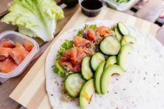 Кашка-рол з лососем