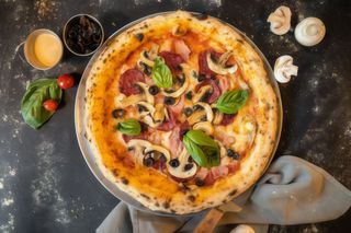 Піца Кватростаджіоні (500г)