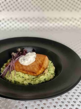 Паста Орзо з двома видами лосося та шпинатом (300г)