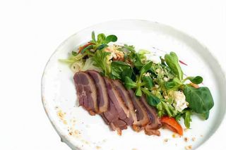 Грін-салат з копченим м'ясом (220г)