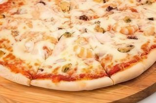 Піца Дари моря (460г)