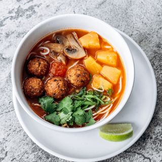 Томатний суп із Тофу (500г)