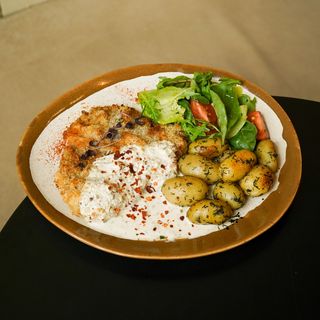 Шніцель з молодою картоплею