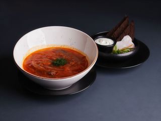 Український борщ зі свинним ребром (500/120g)