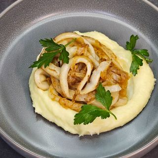 Піджарка з картопляним пюре - з атлантичним кальмаром 180/150г