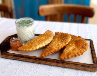 Чебуреки з сиром 