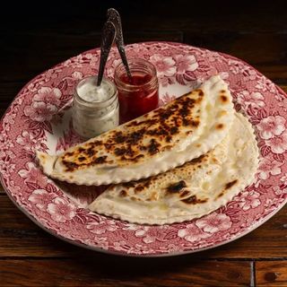 Янтики з сиром та зеленню