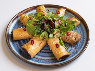 Рулетики з баклажанів з пастою Баже  та з сирною начинкою (250г)