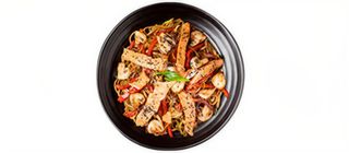 Удон з лососем (425г)