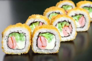 Рол Темпура з креветкою (235г)