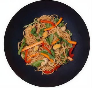 Wok з мідіями