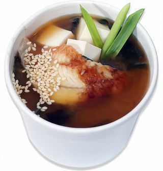 Місо суп з вугрем