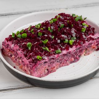 Салат Шуба з оселедцем Матіас (300 г)