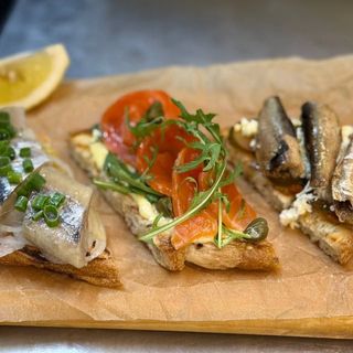 Асорті брускет