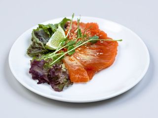 Карпачо з червоної риби ( 90 г)