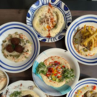 Хумус з курячою шаурмою 