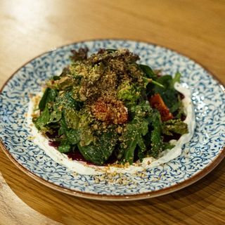 Салат з буряком і мусом з фети (280г)