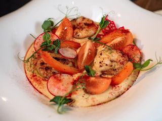 Хумус з креветками та овочами (310г)