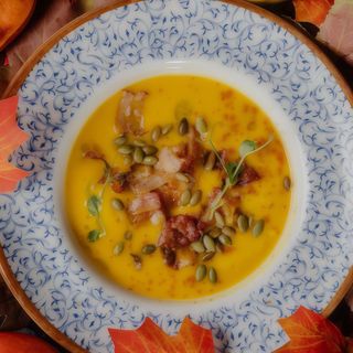 Гарбузовий крем-суп з беконом (300г)