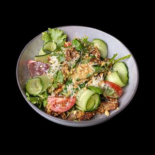 Теплий салат з пряною свининою