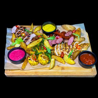 Асорті м'яса на грилі (1200г)