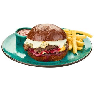 Даблбургер з Чеддером та вишневим конфі