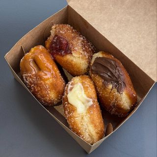 Бокс з пончиків