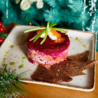 Шуба з лососем