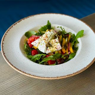 Грецький салат із сиром Фета 