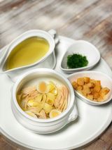 Бульйон з локшиною та куркою