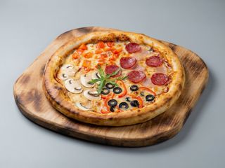 Піца Чотири сезони (60 см) 1800 г.