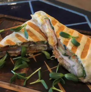 Рол М'ясний (240г)