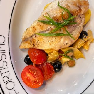 Філе Дорадо з овочами 