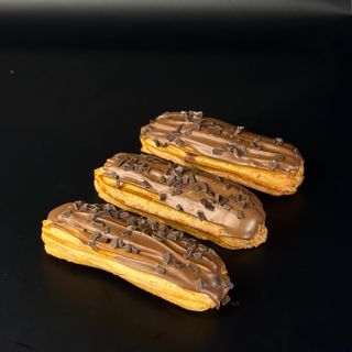 Еклер Шоколадний