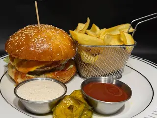THE BURGER (350г)