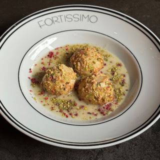 Сирники з шоколадно-кокосовим соусом