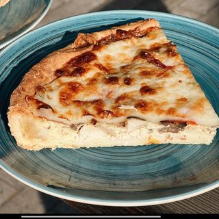 Кіш з куркою