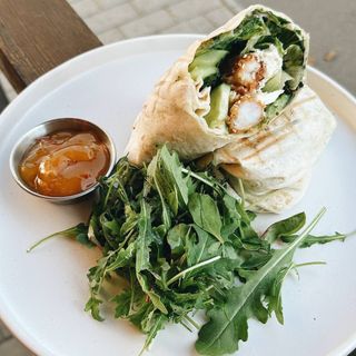 Тортилья з криспі креветкою