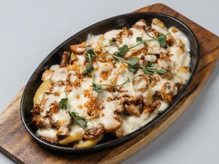 Пательня зі свининою (420г)