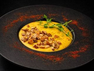 Гороховий крем-суп із копченою куркою