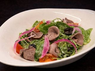 Салат з ніжним яловичим язиком