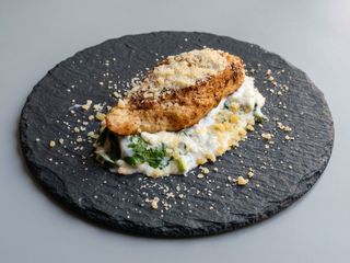 Куряча грудка зі шпинатом у вершковому соусі