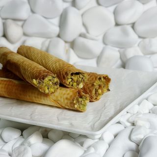 Трубочка зі згущеним молоком