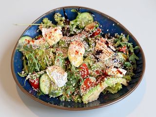 Салат 3 авокаду і Крем сиру (230 г)