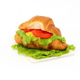 Круасан із куркою (190г)